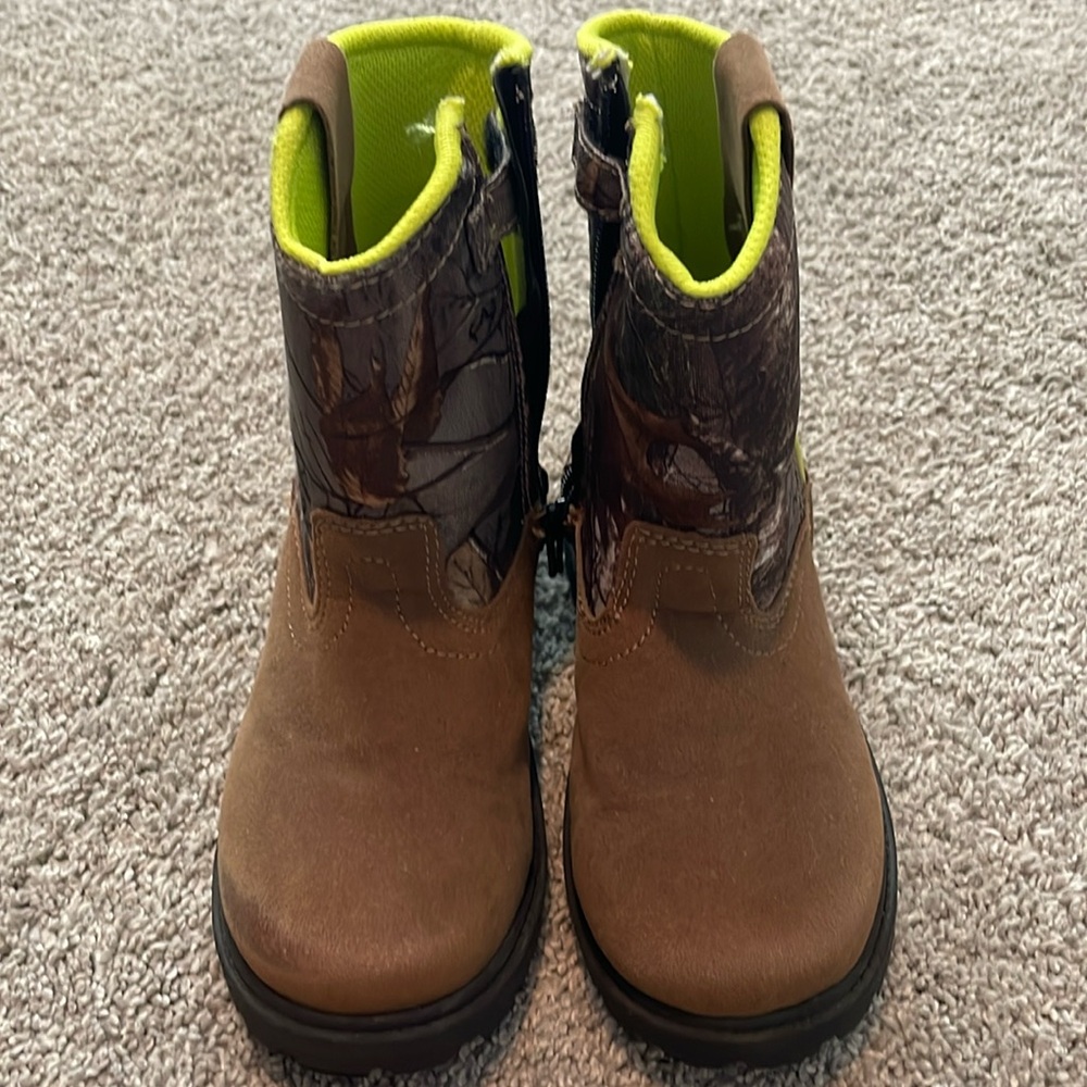 Kids camo boots, boys size 12